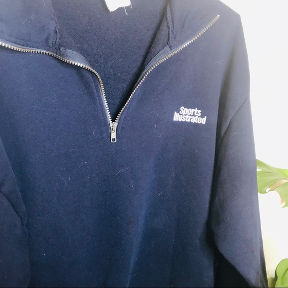 Sport’s Illustrated Quarter Zip Navy Pullover - Picture 3 of 7